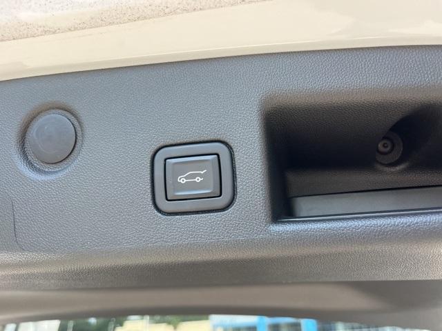 used 2022 Chevrolet Equinox car, priced at $22,790