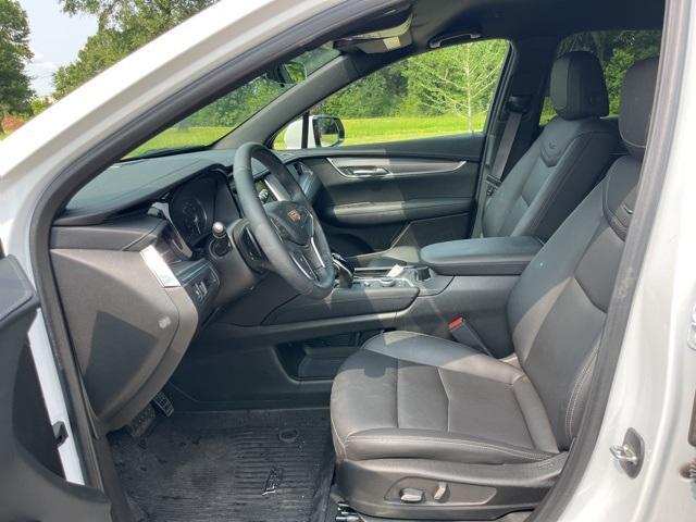used 2024 Cadillac XT5 car