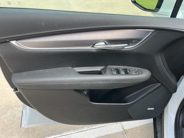 used 2024 Cadillac XT5 car
