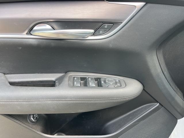 used 2024 Cadillac XT5 car