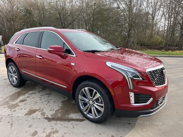 new 2025 Cadillac XT5 car, priced at $56,185