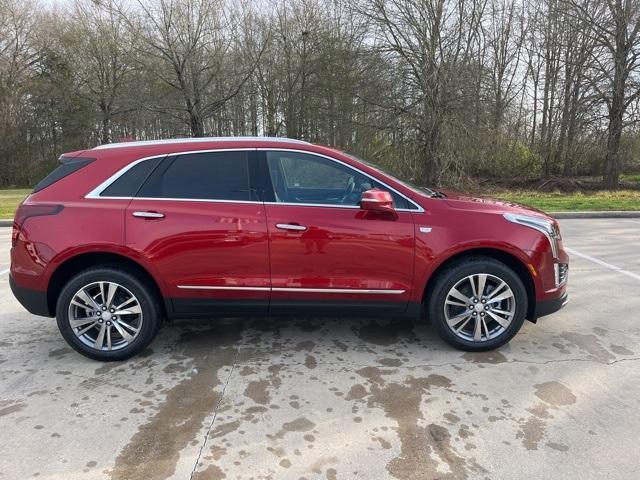 new 2025 Cadillac XT5 car, priced at $56,185