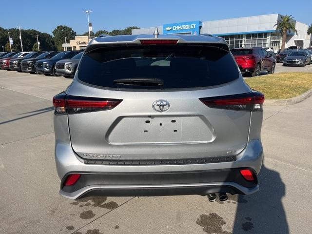 used 2024 Toyota Highlander car, priced at $41,990