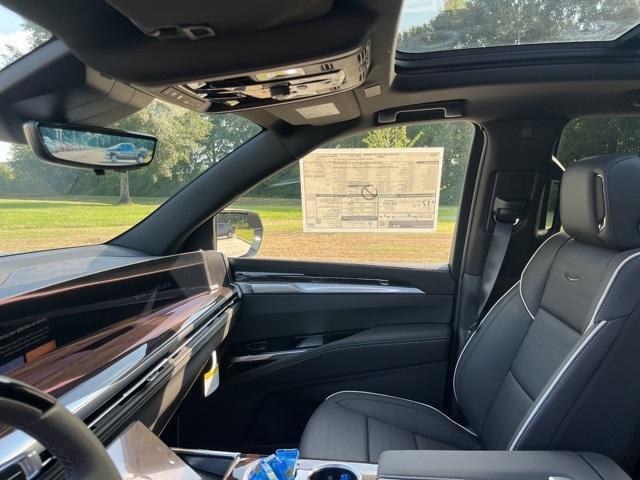 new 2025 Cadillac Escalade ESV car, priced at $117,720