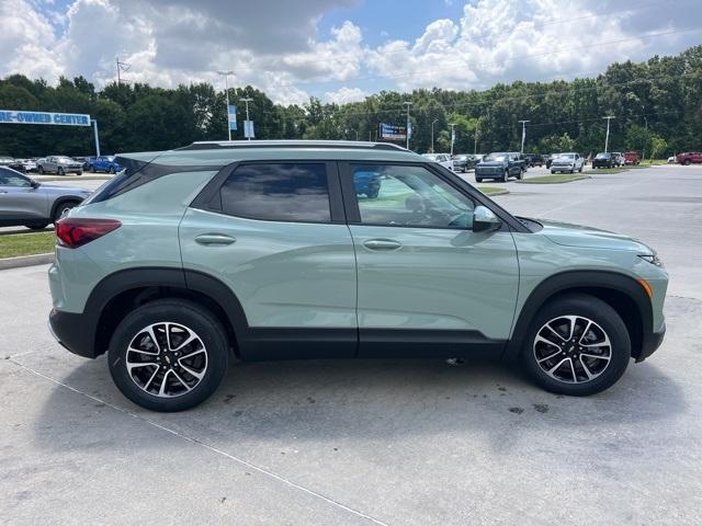 new 2025 Chevrolet TrailBlazer car, priced at $28,894