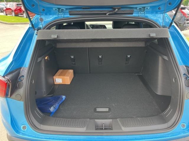 new 2025 Chevrolet Trax car, priced at $27,579