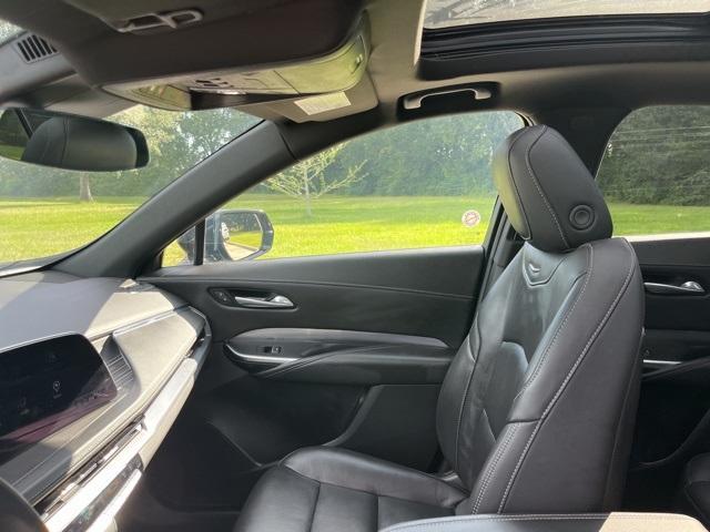 used 2024 Cadillac XT4 car, priced at $39,990