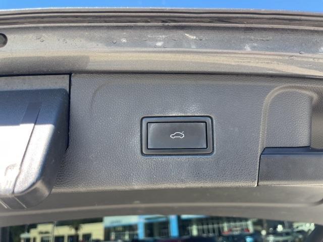 used 2021 Volkswagen Atlas car, priced at $21,990