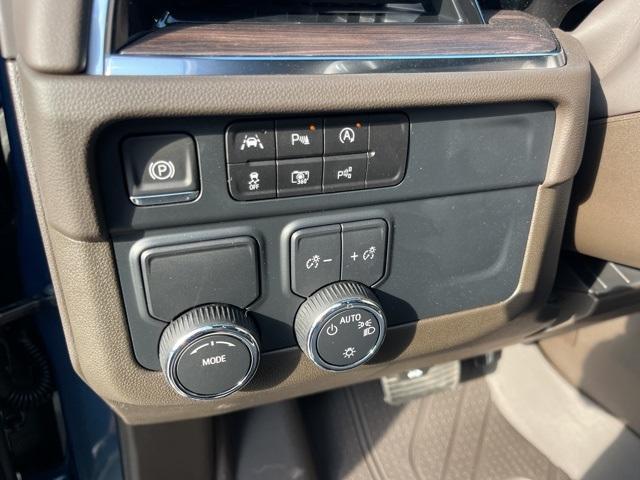new 2025 Chevrolet Tahoe car, priced at $61,694