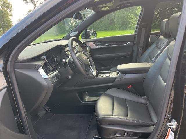 used 2025 Cadillac XT6 car, priced at $49,990