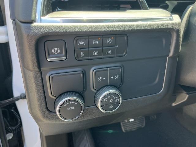new 2025 Chevrolet Tahoe car, priced at $68,654