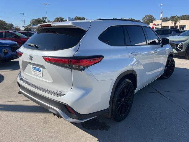 used 2023 Toyota Highlander car, priced at $36,990