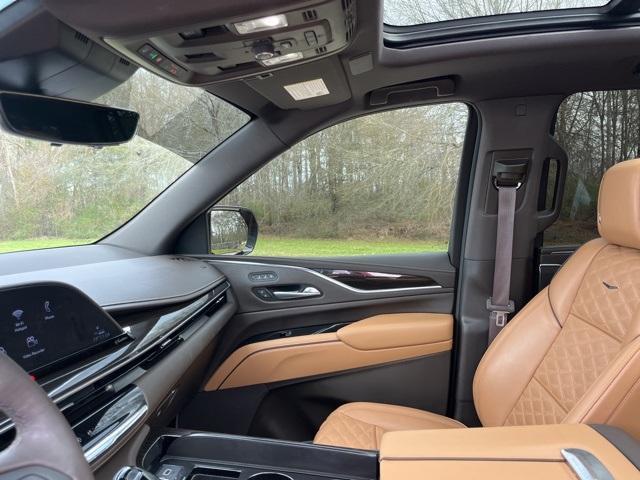 used 2023 Cadillac Escalade ESV car, priced at $82,990