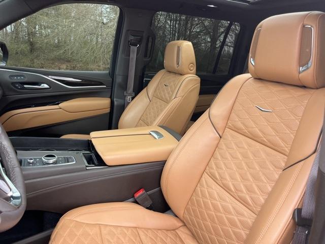 used 2023 Cadillac Escalade ESV car, priced at $82,990