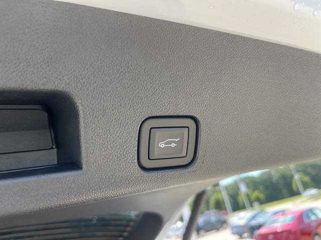 new 2026 Chevrolet Traverse car, priced at $57,894