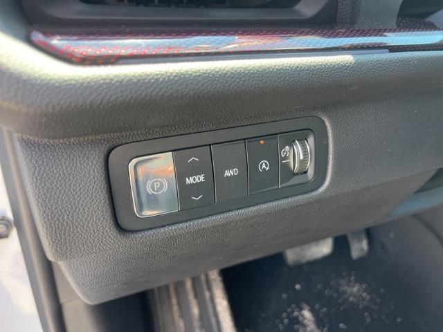 new 2026 Chevrolet Traverse car, priced at $57,894