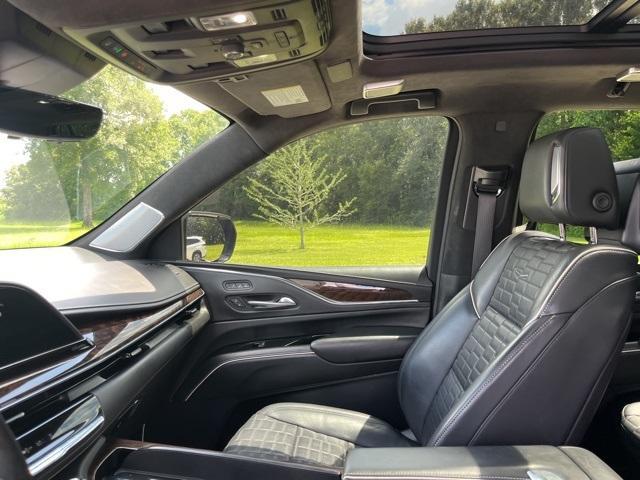 used 2021 Cadillac Escalade ESV car, priced at $58,990