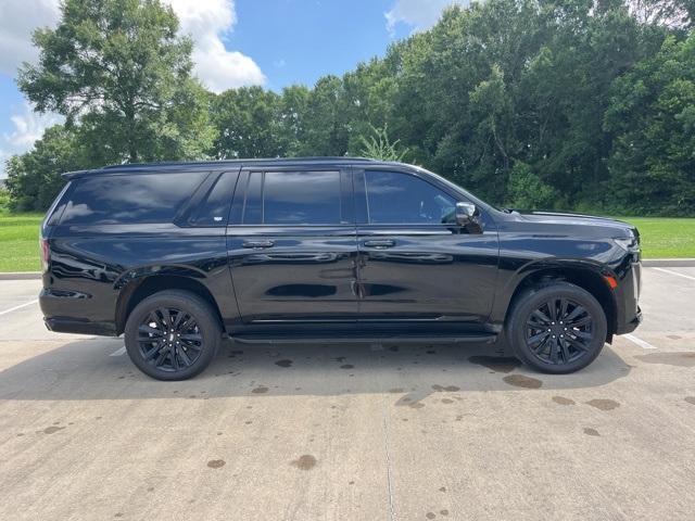 used 2021 Cadillac Escalade ESV car, priced at $58,990