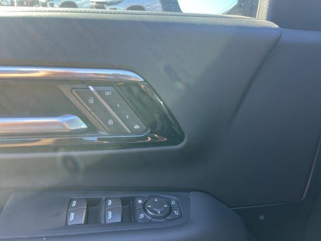 used 2025 Chevrolet Suburban car, priced at $75,990