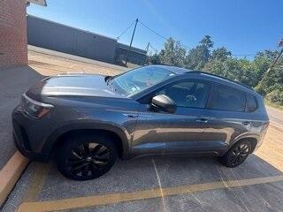 used 2022 Volkswagen Taos car