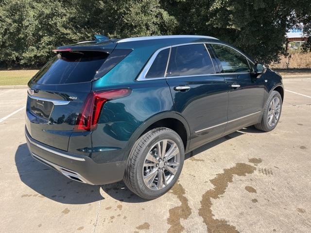 new 2025 Cadillac XT5 car, priced at $53,010