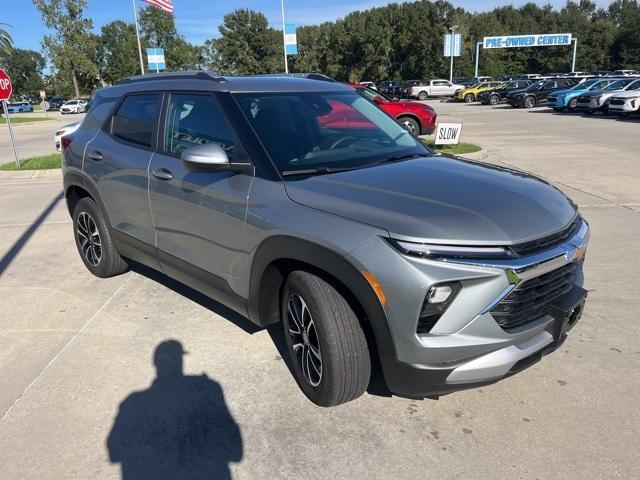 new 2025 Chevrolet TrailBlazer car, priced at $28,705