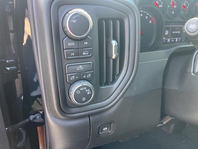 new 2026 Chevrolet Silverado 1500 car, priced at $44,270