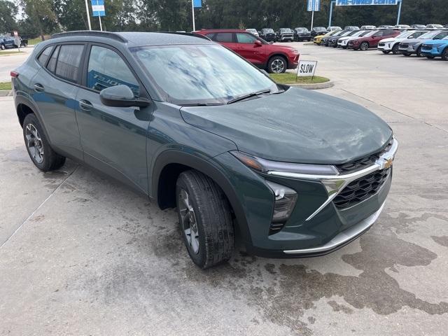 new 2025 Chevrolet Trax car, priced at $25,105