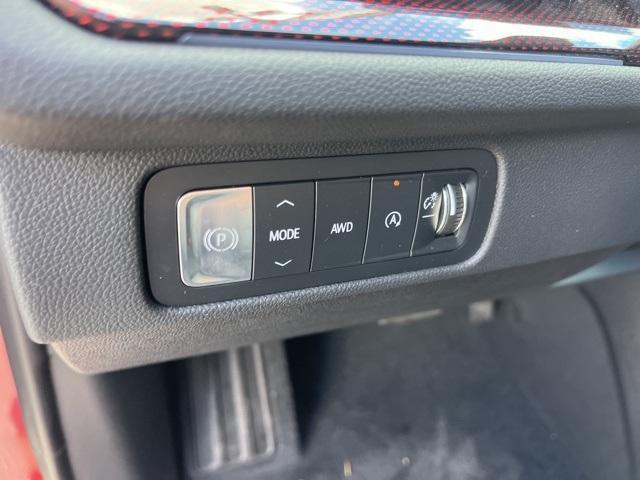 new 2026 Chevrolet Traverse car, priced at $57,394