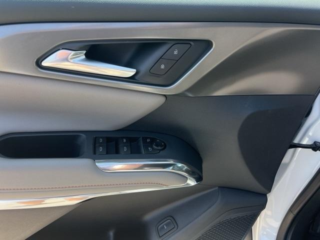 new 2026 Chevrolet Traverse car, priced at $42,014