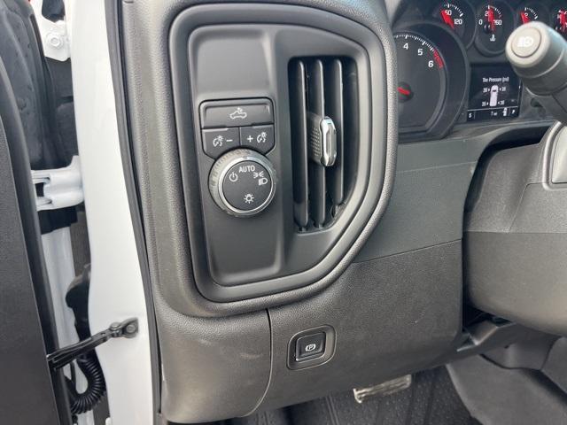new 2025 Chevrolet Silverado 1500 car, priced at $37,949