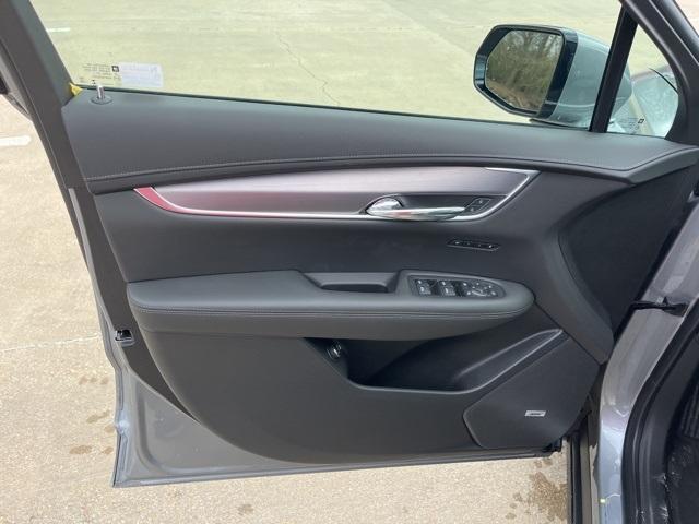 new 2025 Cadillac XT6 car, priced at $49,210