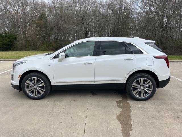 new 2025 Cadillac XT5 car, priced at $52,610
