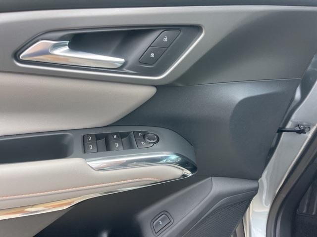 new 2026 Chevrolet Traverse car, priced at $42,014