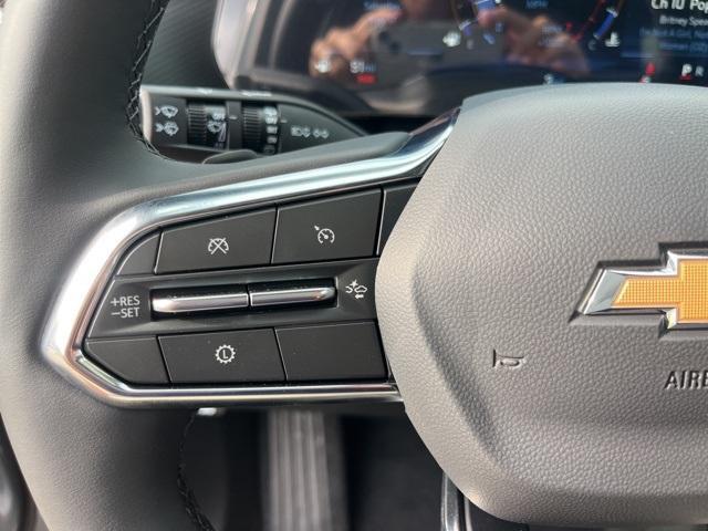 new 2026 Chevrolet Equinox car, priced at $32,990