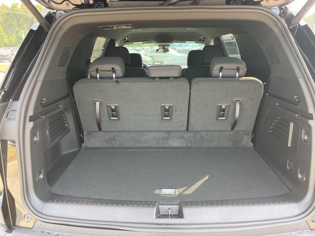 new 2026 Chevrolet Traverse car, priced at $42,014