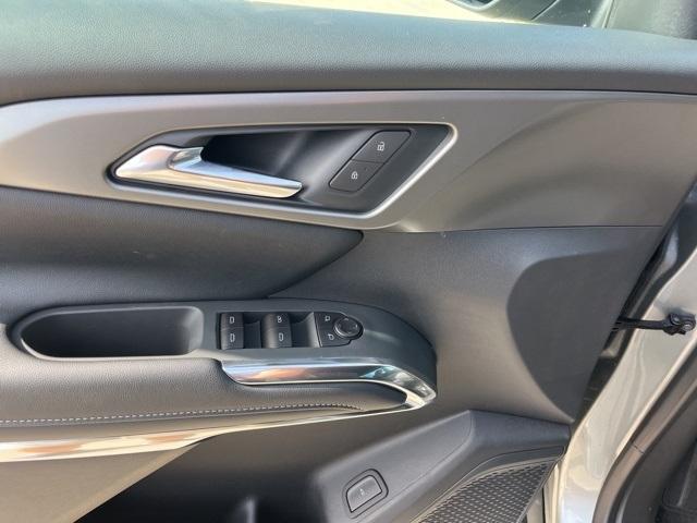 new 2025 Chevrolet Traverse car, priced at $43,629