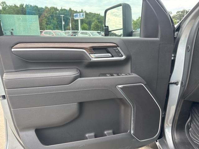 new 2025 Chevrolet Silverado 2500 car, priced at $72,500