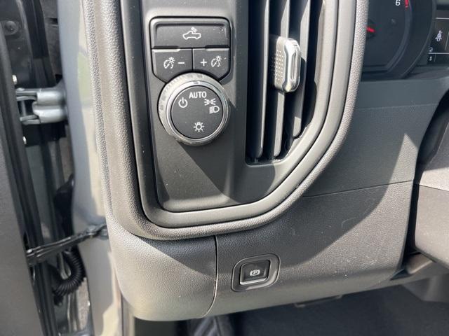 new 2025 Chevrolet Silverado 1500 car, priced at $37,649