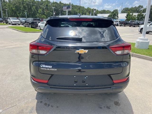 new 2025 Chevrolet TrailBlazer car, priced at $25,700