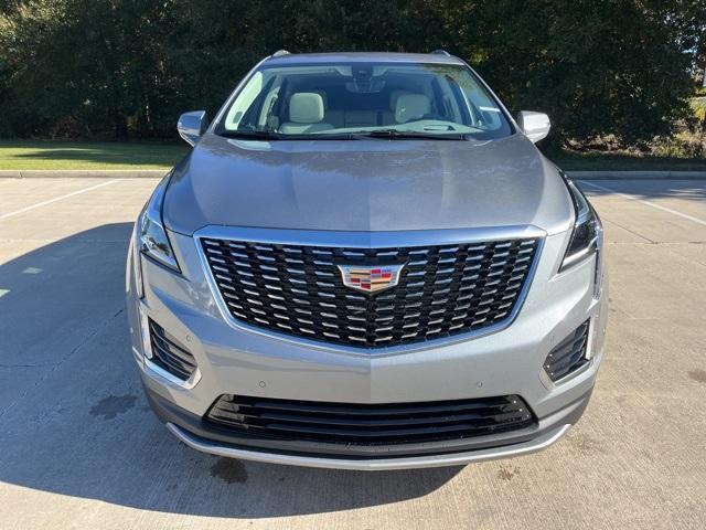 new 2025 Cadillac XT5 car, priced at $54,660