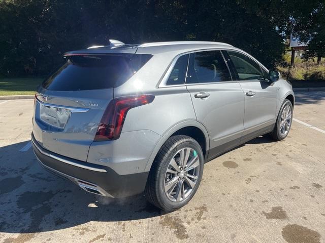 new 2025 Cadillac XT5 car, priced at $54,660