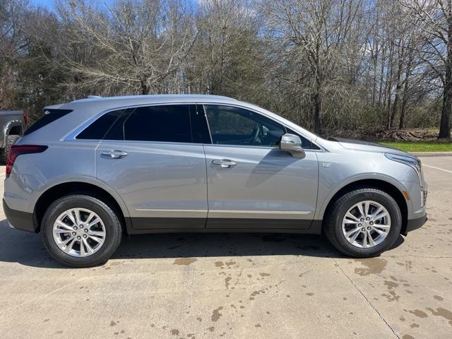 new 2025 Cadillac XT5 car, priced at $45,085