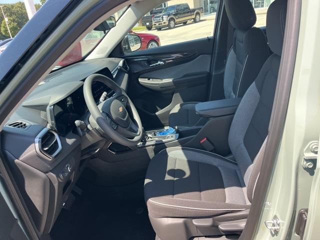 new 2026 Chevrolet TrailBlazer car, priced at $25,415