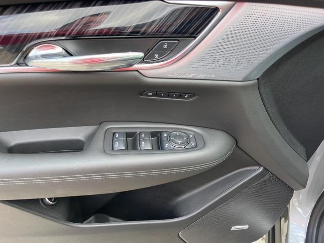 new 2025 Cadillac XT6 car, priced at $56,115