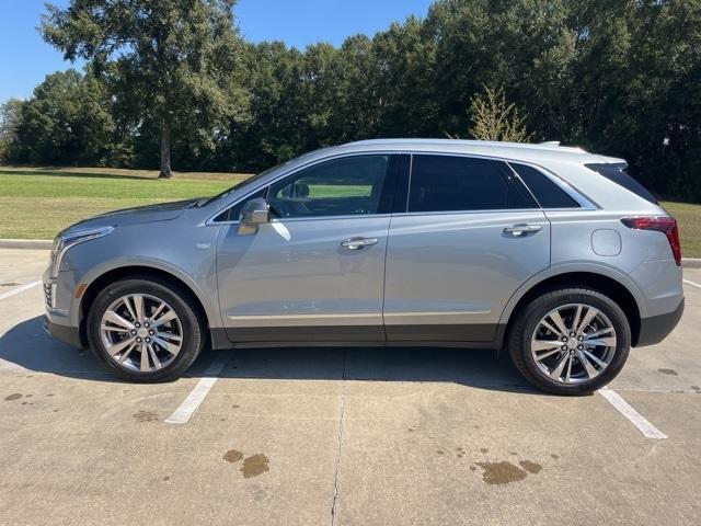 used 2025 Cadillac XT5 car, priced at $41,990