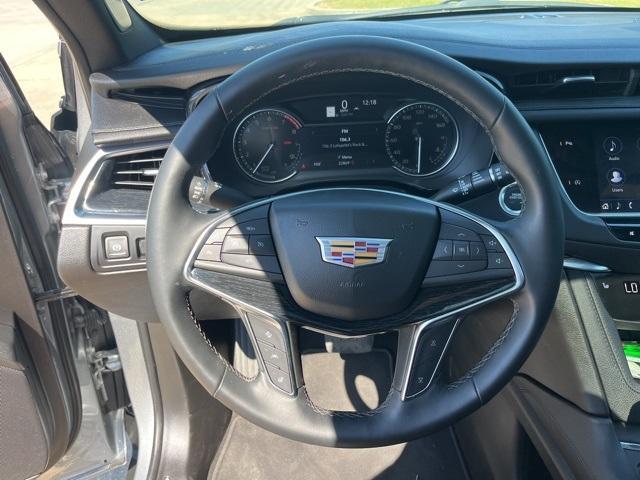 used 2025 Cadillac XT5 car, priced at $41,990