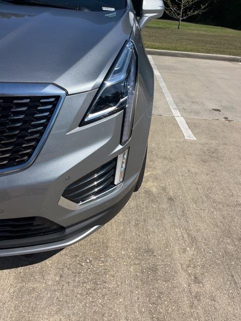used 2025 Cadillac XT5 car, priced at $41,990