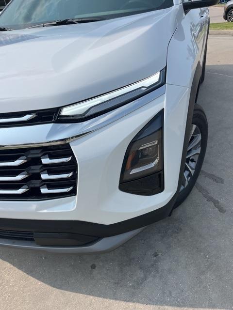 new 2026 Chevrolet Equinox car, priced at $30,385
