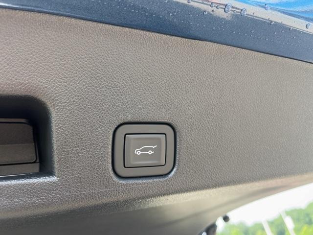 new 2026 Chevrolet Traverse car, priced at $43,239